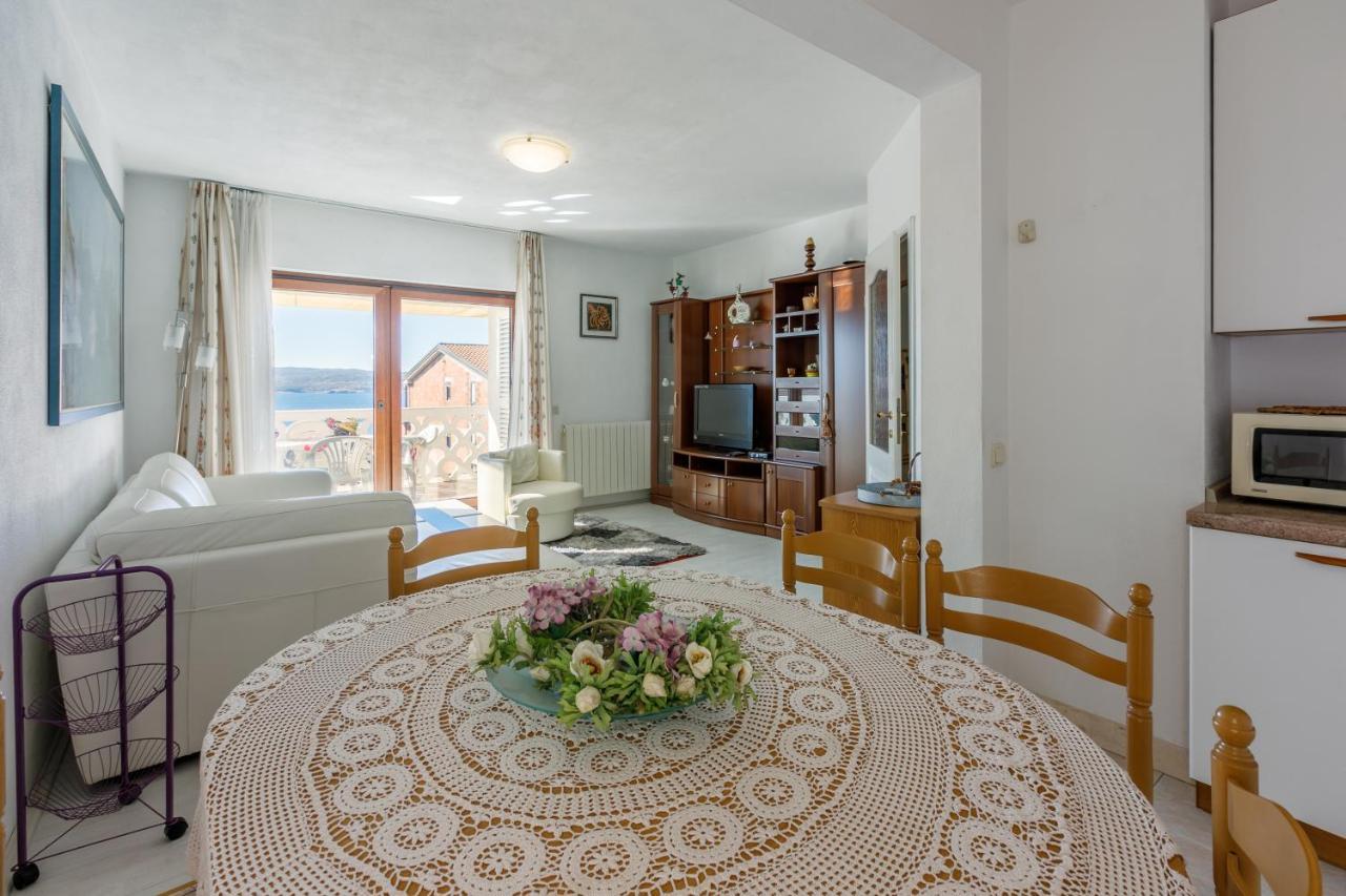 Apartment Eni Selce Kültér fotó