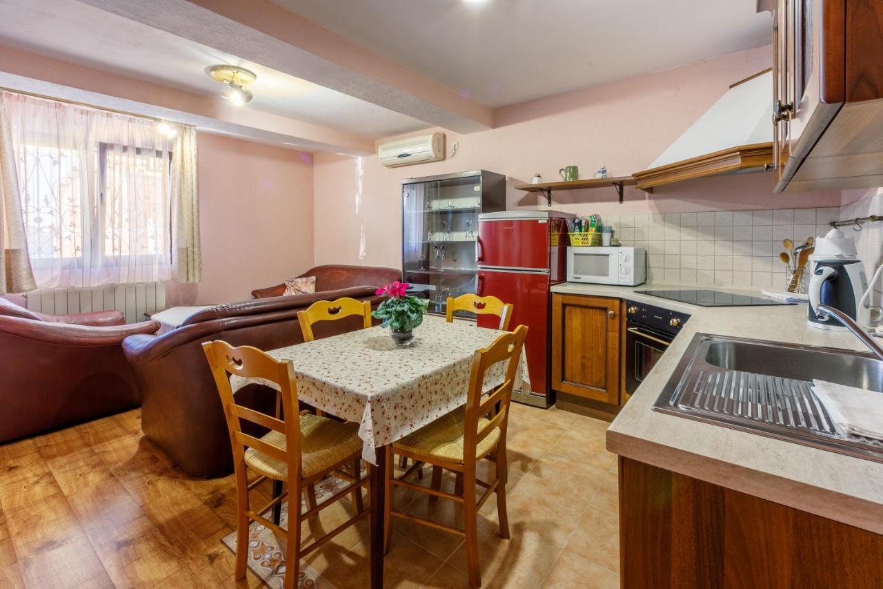 Apartment Eni Selce Kültér fotó