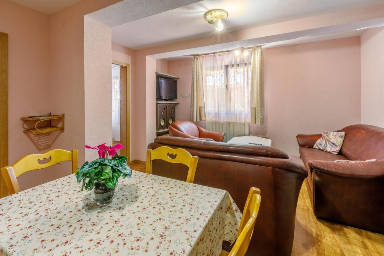 Apartment Eni Selce Kültér fotó