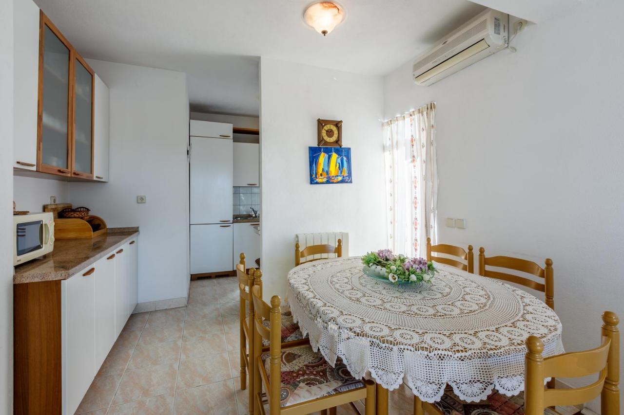 Apartment Eni Selce Kültér fotó
